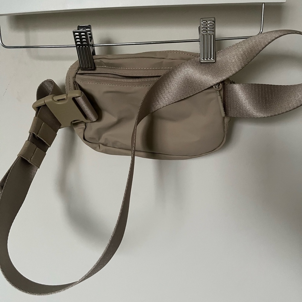 Lululemon Belt Bag - Picture 2 of 4